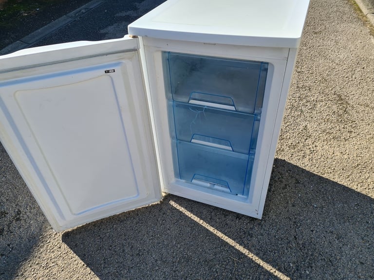  Underbench freezer free local delivery 