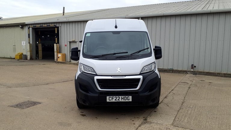  Peugeot Boxer 2.2 BlueHDi 435 Professional L4 H2 Euro 6 (s/s) 5dr Diesel Manual