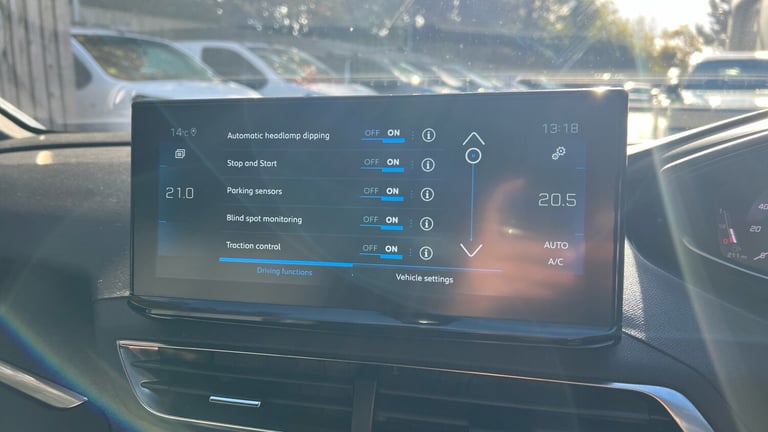 2023 Peugeot 3008 1.2 HYBRID Allure Premium + SUV 5dr Petrol Hybrid e-DSC6 Euro 6 (s/s) (136  SUV...