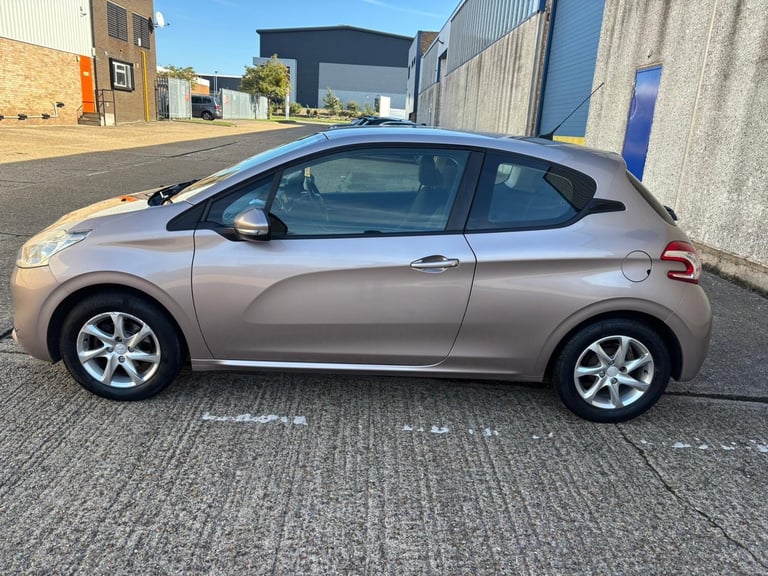 2013 Peugeot 208 1.0 VTi Active 3dr HATCHBACK Petrol Manual