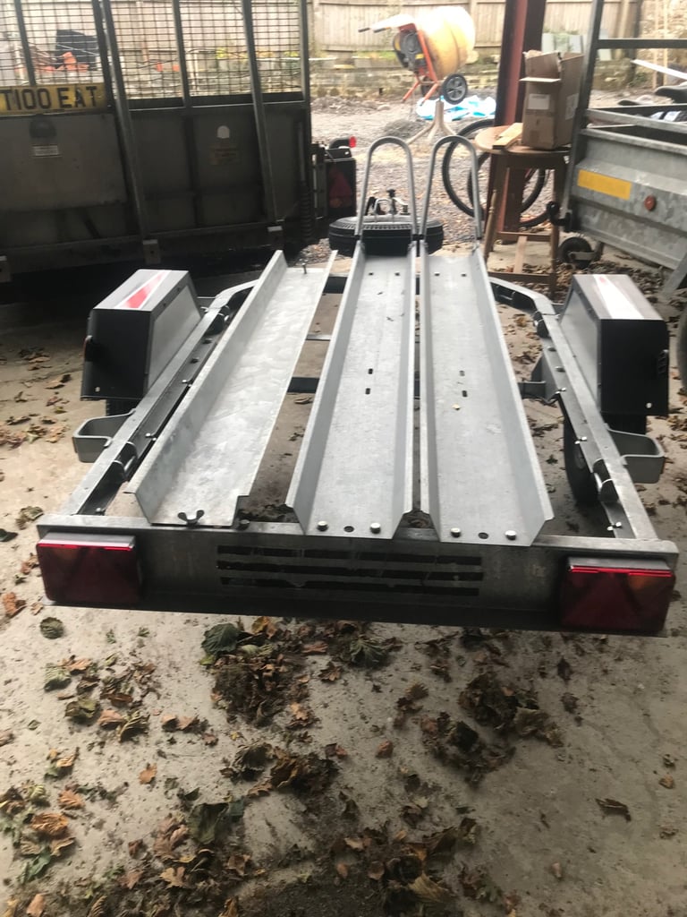 Two bike trailer 