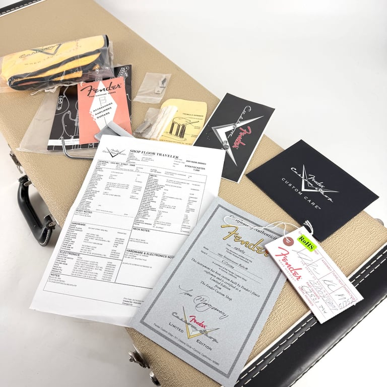 2015 Fender Custom Shop Limited Edition ‘55 Stratocaster Relic – Dirty White Blonde