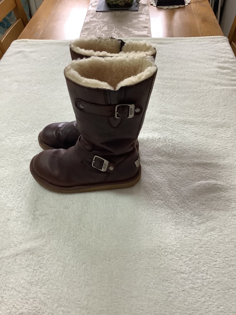 Ladies Leather Ugg Boots