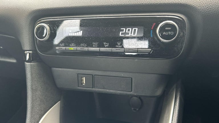 2023 Toyota Yaris 1.5 VVT-h Icon Hatchback 5dr Petrol Hybrid E-CVT Euro 6 (s/s) (116 ps) HATCHBAC...