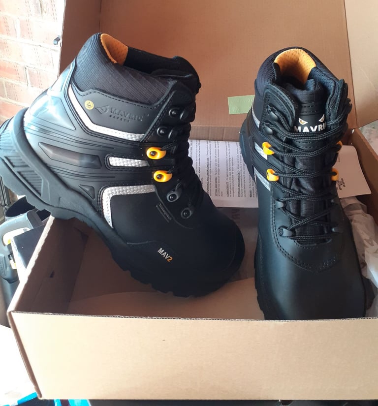 Men's safety boots 