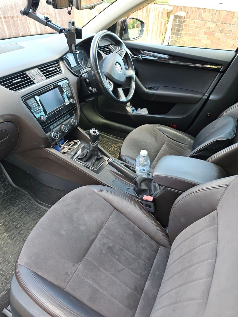 Skoda, OCTAVIA, Estate, 2015, Manual, 1968 (cc), 5 doors