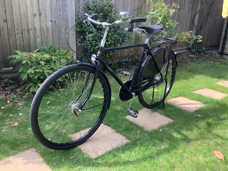 A beautiful Men’s 3 speed Pashley Roadster/town bike