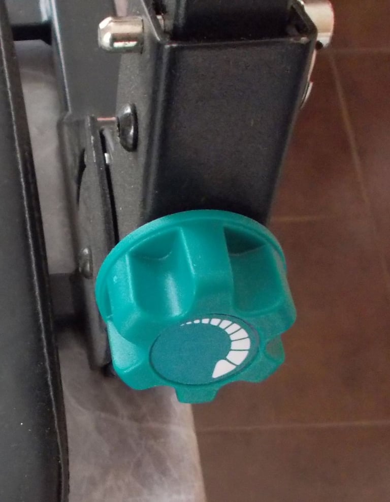 Crane exercise machine