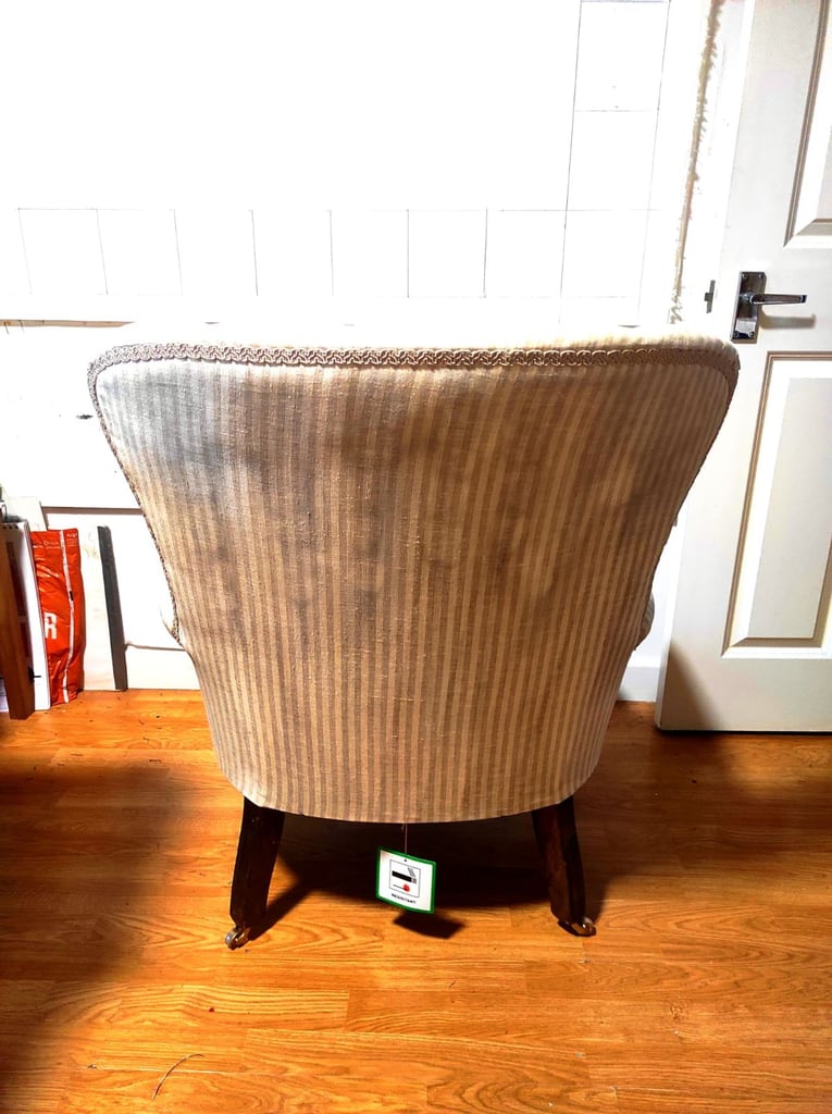 Elegant Vintage Button-Back Armchair – Victorian Style In Striped Fabric