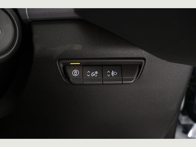 2025 Renault Master MM35 Blue dCi 130 Advance Medium Roof Van PANEL VAN Diesel Manual