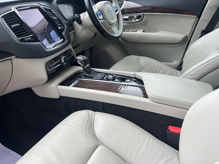 2016 Volvo XC90 2.0 D5 Momentum Geartronic 4WD Euro 6 (s/s) 5dr ESTATE Diesel Automatic