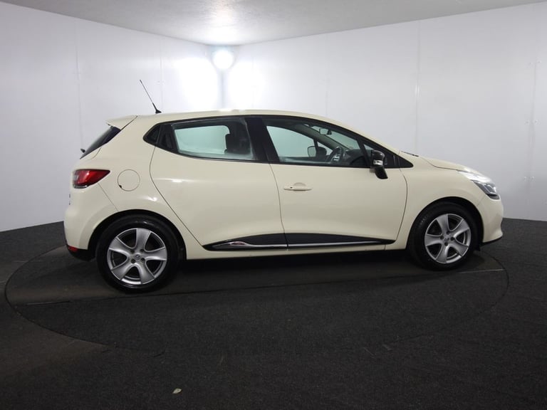 2016 Renault Clio 0.9 TCe Dynamique Nav Hatchback 5dr Petrol Manual Euro 6 (s/s) (90 ps) Hatchbac...
