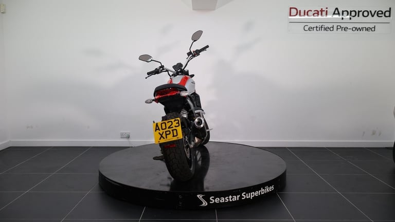 DUCATI SCRAMBLER ICON GEN2 EX-DEMO - 2023 - 1100 MILES