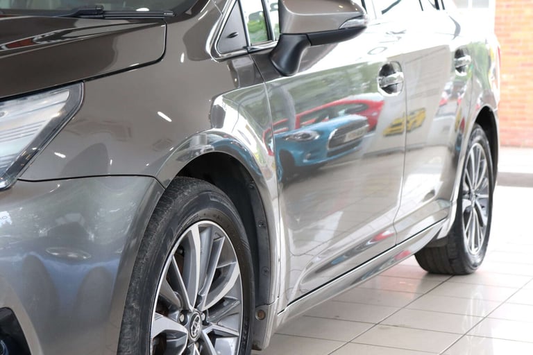 2017 Toyota Avensis 2.0 Avensis Business Edition+ D-4D 4dr Saloon Diesel Manual