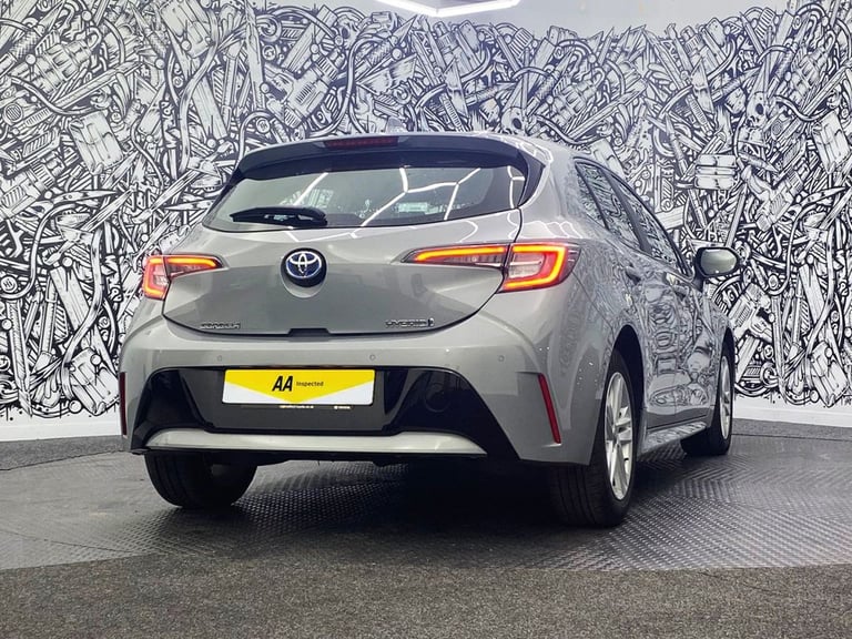 2020 Toyota Corolla 1.8 VVT-h Icon Tech Hatchback 5dr Petrol Hybrid CVT Euro 6 (s/s) (122 ps) Hat...
