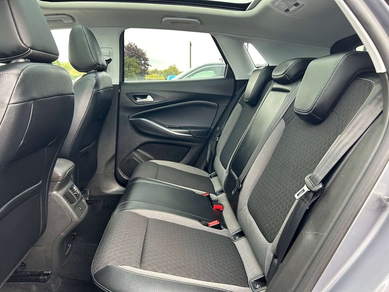 2018 Vauxhall Grandland X 1.2 Grandland X Sport Nav T S/S 5dr SUV Petrol Manual