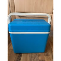 Cold Box 24L solid quality