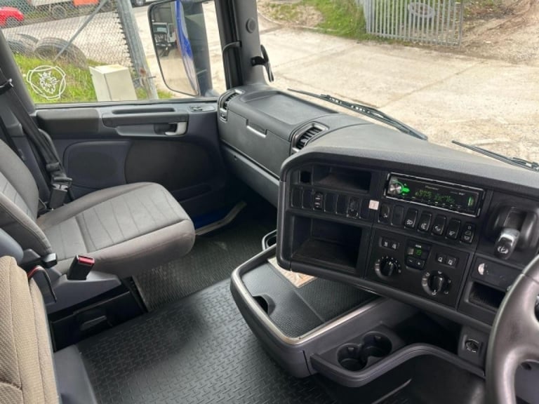 Scania R485 LA 6x2 MID LIFT SLEEPER CAB TRACTOR UNIT