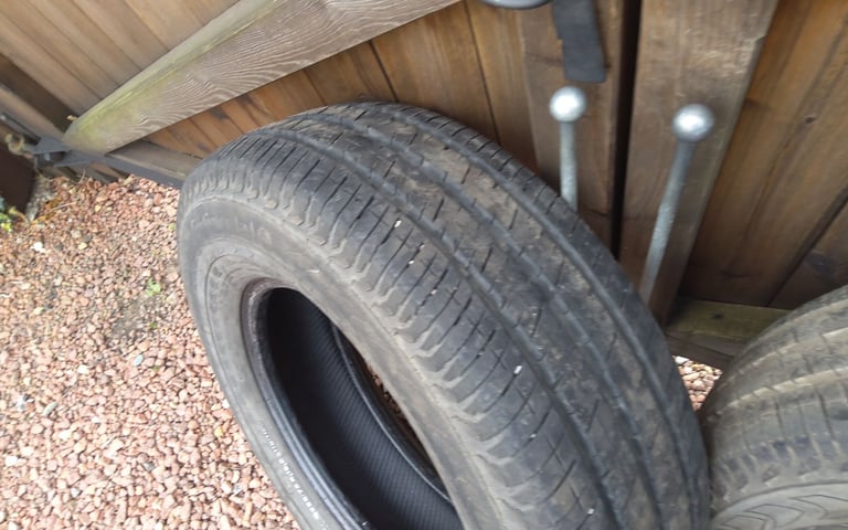 FORD TRANSIT  TYRES 225/75/16 CONTINENTAL  X4