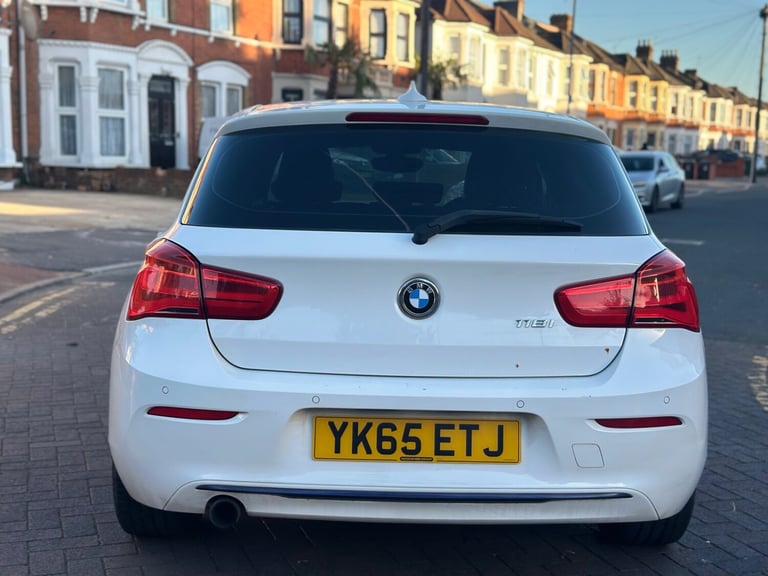 2015 BMW 1 Series 118i [1.5] Sport 5dr HATCHBACK Petrol Manual