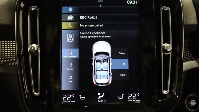  Volvo XC40 T3 R-Design (Lounge Pack, Sunroof, Harman Kardon, 360 Camera, BLIS) Petrol Automatic
