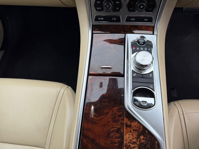 2013 Jaguar XF 2.2d Luxury Auto Euro 5 (s/s) 4dr SALOON Diesel Automatic