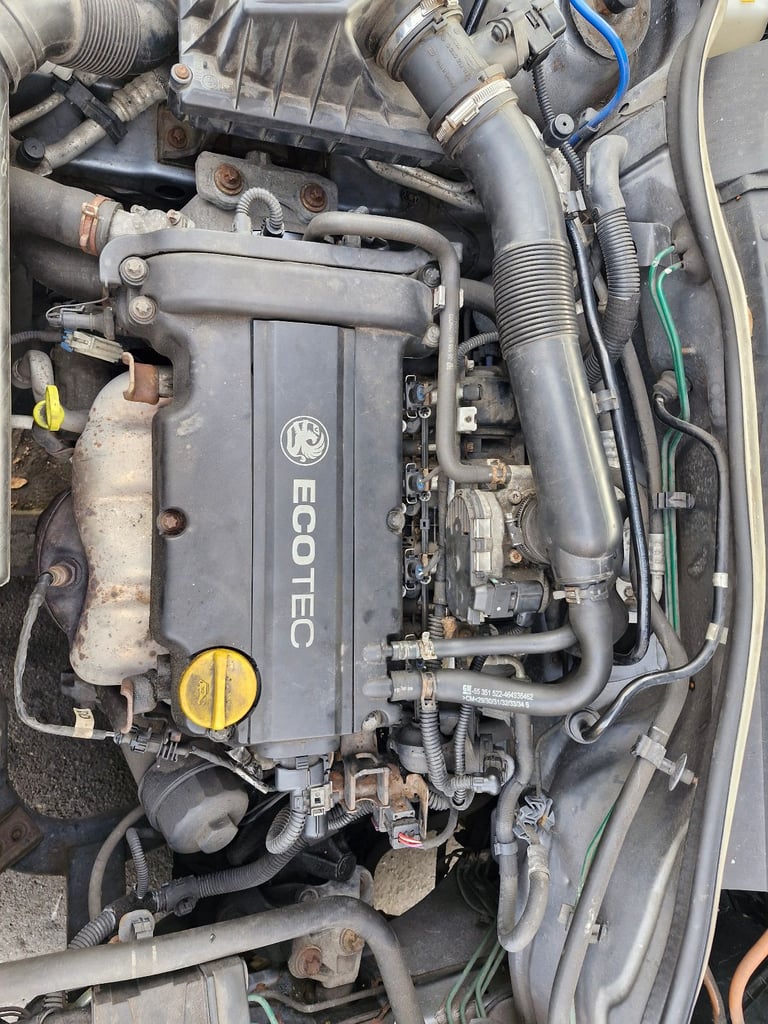 Vauxhall corsa 1.2 engine parts injecter catcatalytic converter 