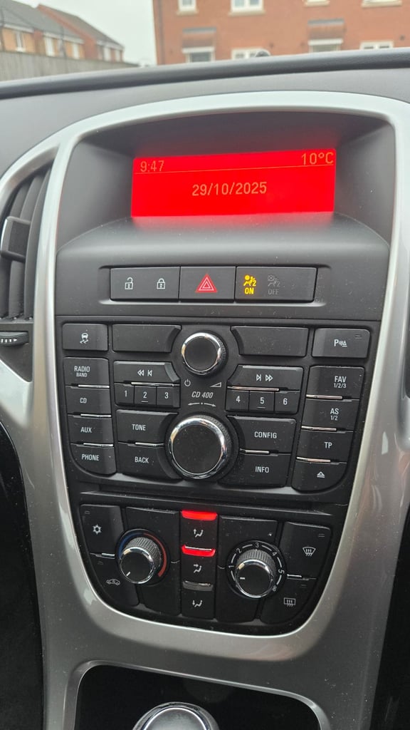 Vauxhall, ASTRA, Hatchback, 2013, Auto, 1956 (cc), 5 doors