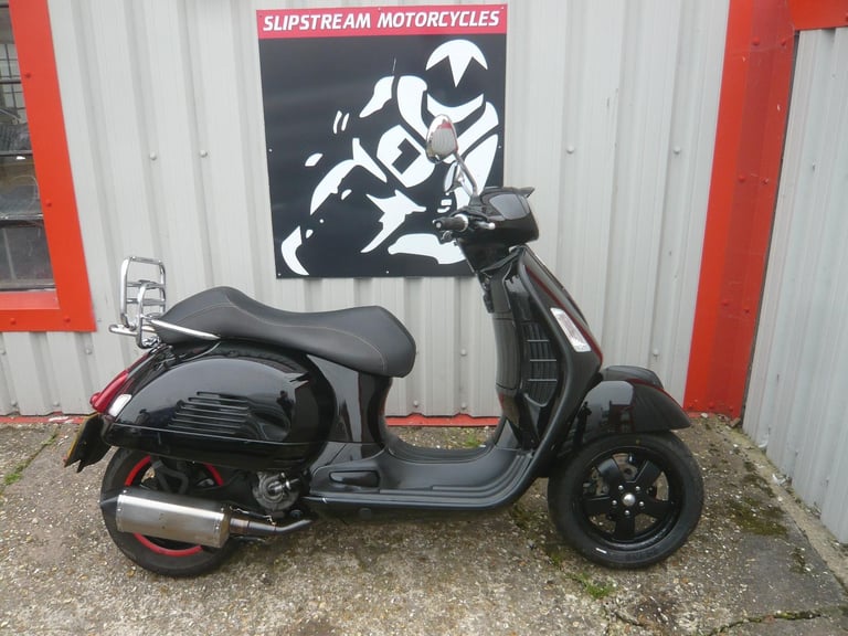 Piaggio Vespa GTS 125 SUPER 2014 LEARNER LEGAL SCOOTER 50 SH N X R RR MAX S WING
