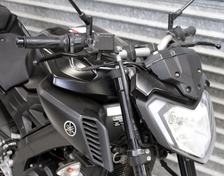 2017 17 YAMAHA MT 125 ABS BLACK NAKED TRADE SALE LEARNER LEGAL 14K NEW MOT MT125