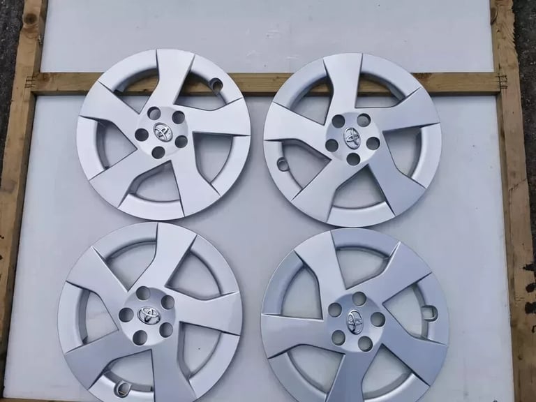 TOYOTA PRIUS WHEEL CUP 2009-2015