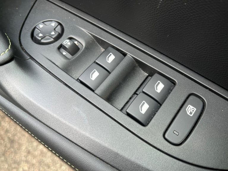 2022 Peugeot 2008 1.2 PureTech GT SUV 5dr Petrol Manual Euro 6 (s/s) (130 ps) HATCHBACK Petrol Ma...