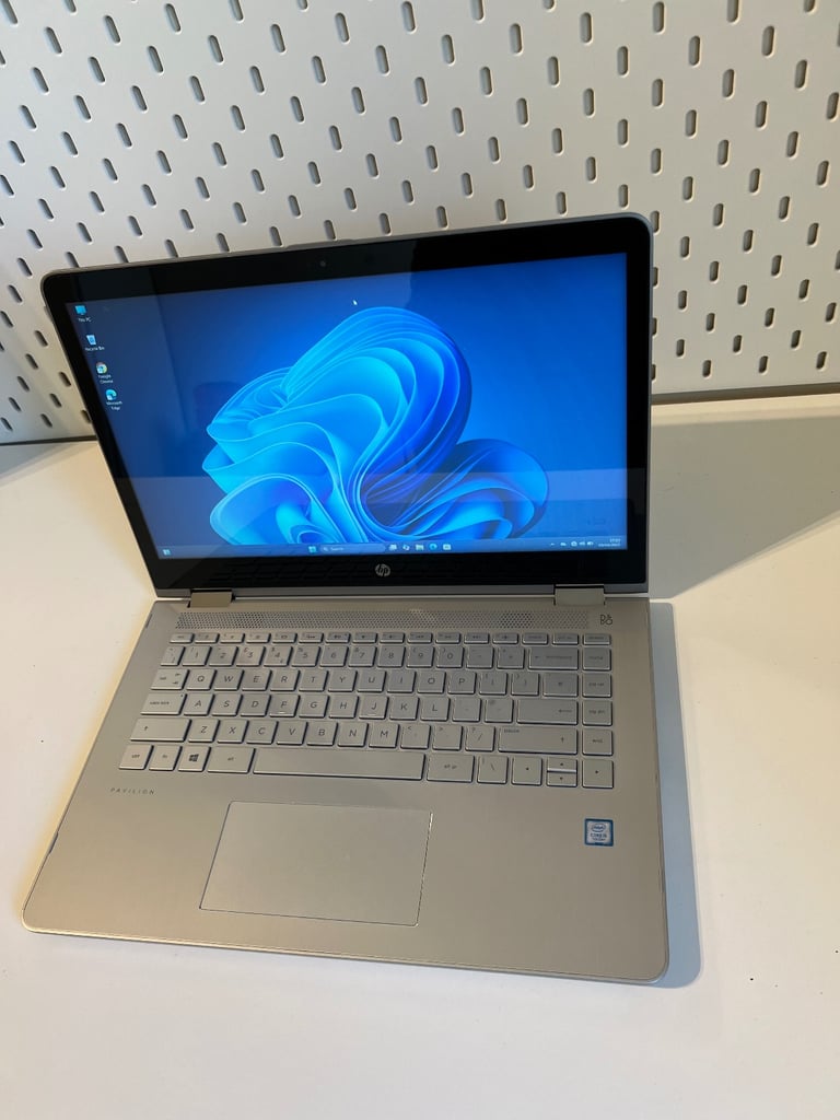 Windows 11 HP Pavilion  360 degree Touch screen , i5, 7th gen , 8 GB , 240 SSD 