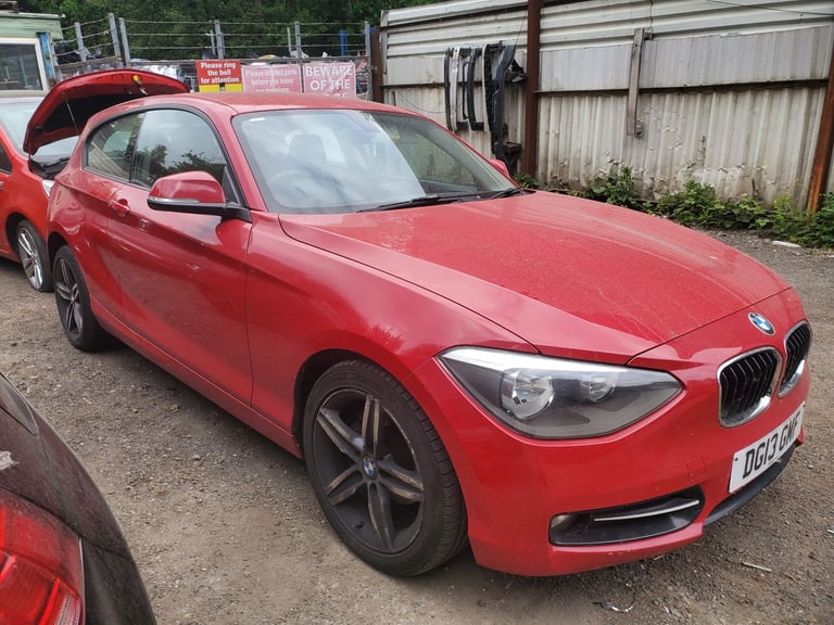 BREAKING : BMW 1  F20 / 11     1.6p  engine: N13B16A , colour: A61