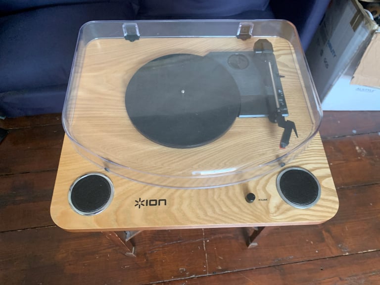 ION Audio Max LP - Vinyl Record Player / Turntable with Built In Speakers - WOOD - Collection Only