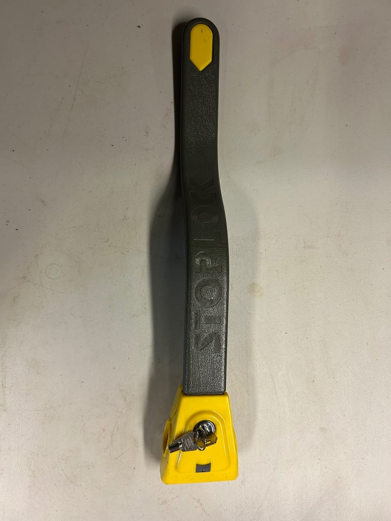 Stoplok steering lock in good condition with 2 keys 