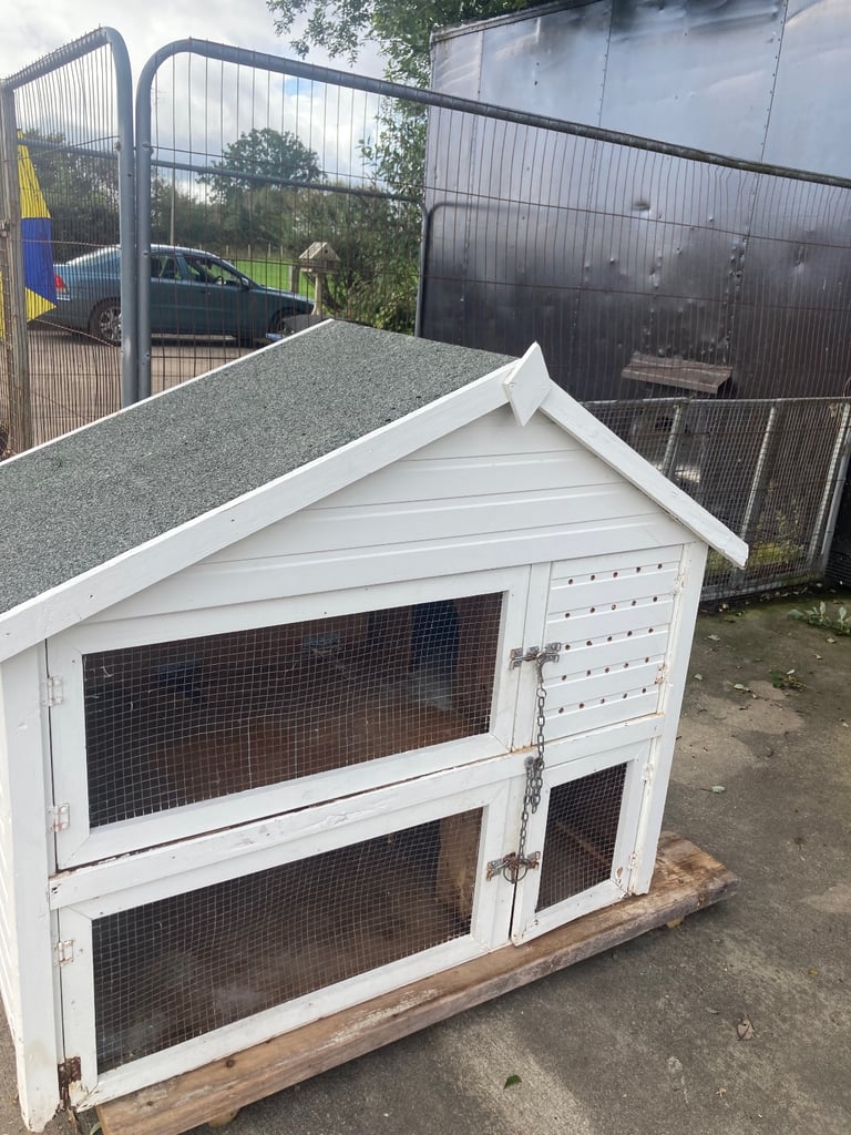Rabbit hutch