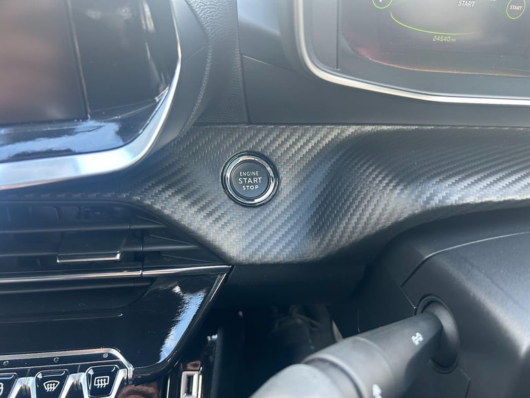 2021 Peugeot 2008 1.2 PureTech Allure Premium SUV 5dr Petrol Manual Euro 6 (s/s) (130 ps) HATCHBA...