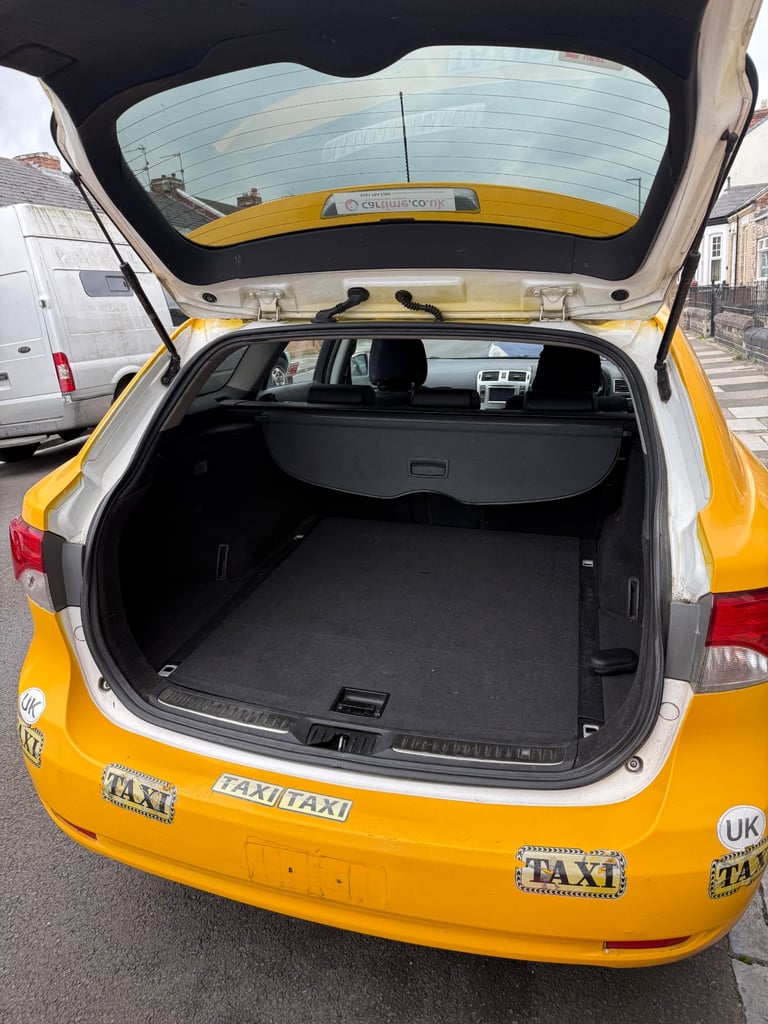 Cheap Toyota, AVENSIS, Estate, 2014, Manual, 1998 (cc),5 doors for sale in Hartlepool, Durham