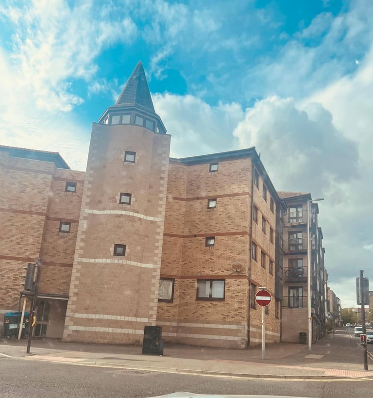 Room to rent - Double with en-suite near Dundee City and Universities