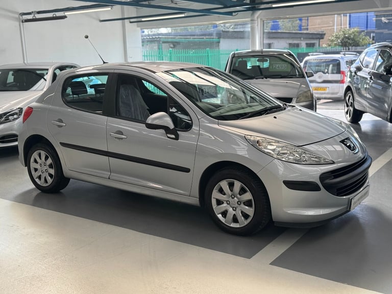 image for 2006 Peugeot 207 1.4 16V S 5dr HATCHBACK Petrol Manual