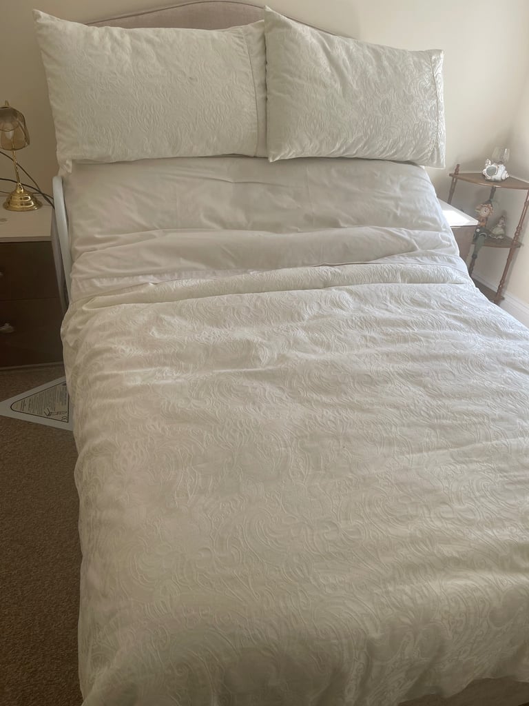 Orthopaedic Bed