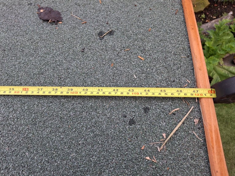 image for 4ft 2 tier hutch 