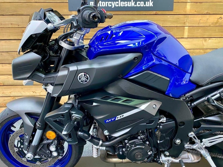 AWESOME 2017 YAMAHA MT-10, ONLY 13717 MILES, FSH 