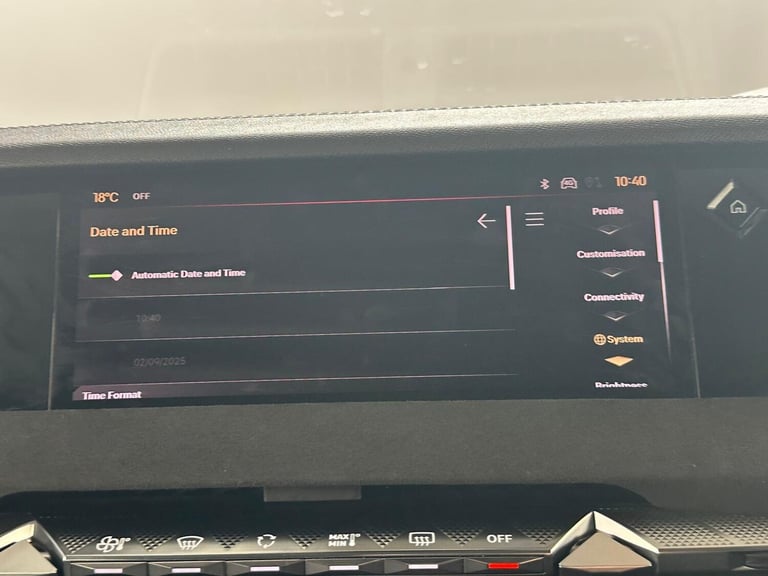 2023 DS Automobiles DS 4 1.6 E-TENSE 12.4kWh Performance Line + EAT8 Euro 6 (s/s) 5dr HATCHBACK P...