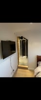 Double room with en suite shower in North Lancing. Shared house. 