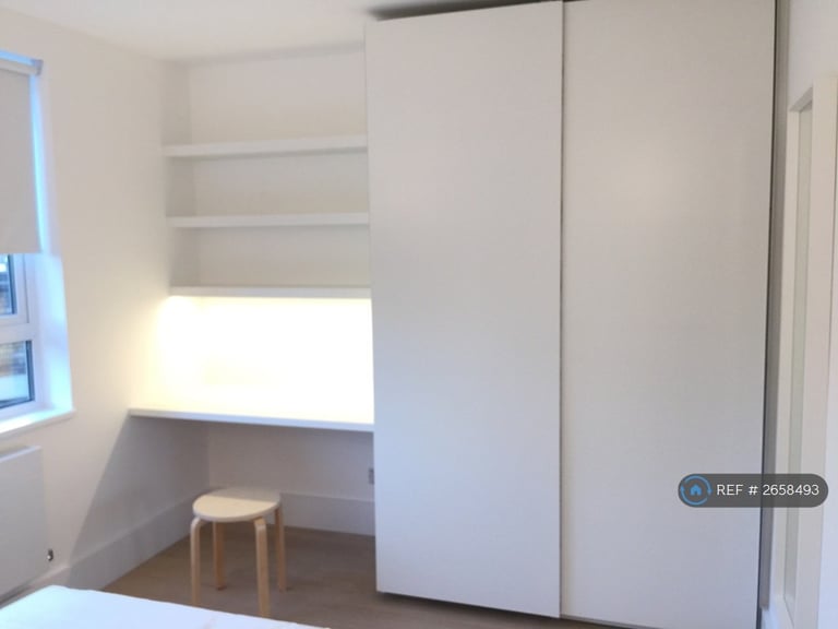 3 bedroom flat in Manning House, London, W11 (3 bed) (#2658493)