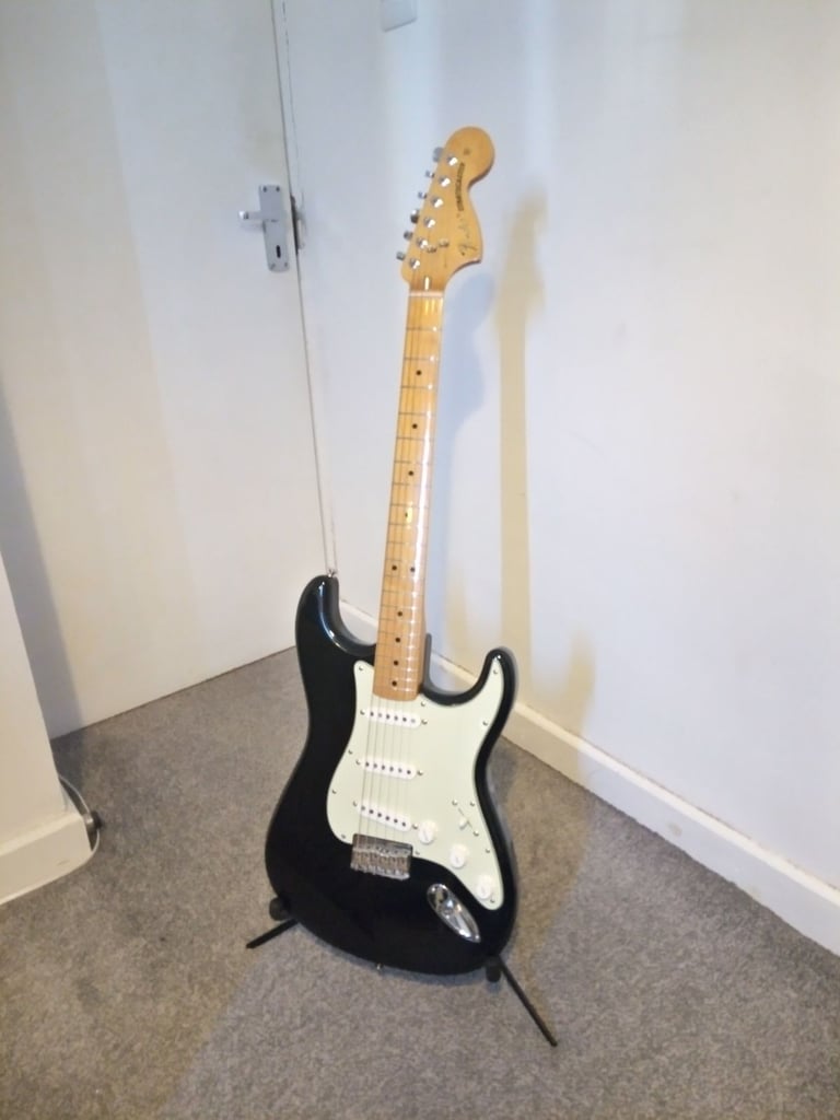 Fender Vintera '70s Limited Edition Hardtail Stratocaster/Strat (black/mint)