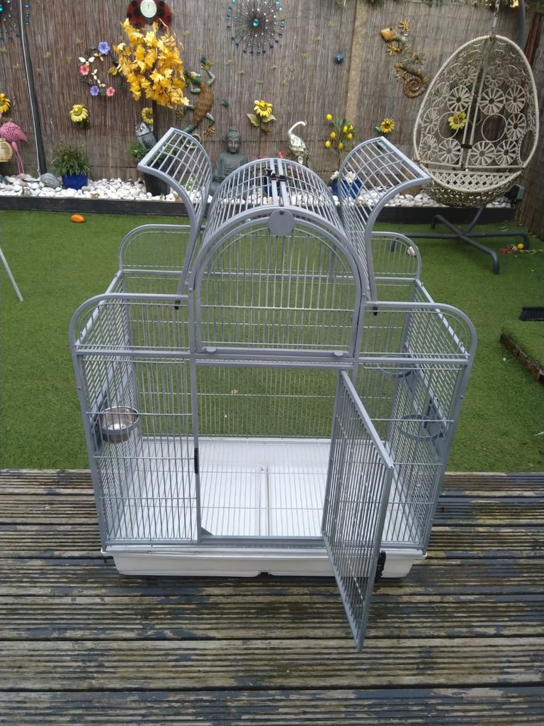 Parrot/cockatoo/bird/chinchilla/rodent cage 
