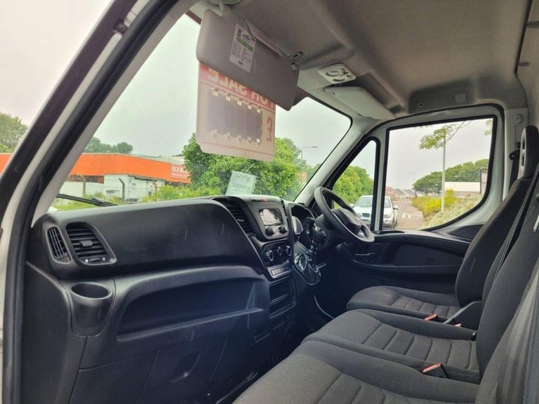 2023 ON 23 PLATE IVECO DAILY 35 S14B MWB 2300CC 135BHP DIESEL VAN 30K ULEZ FREE 
